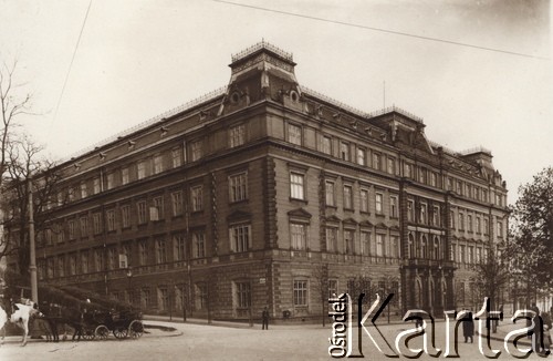 1900-1914, Lwów, Austro-Węgry.
 Budynek przy zbiegu Karmelickiej i Pańskiej, siedziba 