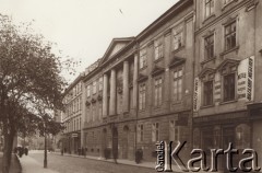 1900-1914, Lwów, Austro-Węgry.
 Fragment miasta, sklep meblowy 
