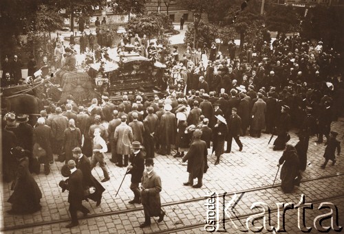 1900-1914, Lwów, Austro-Węgry.
 Pogrzeb pisarza Kordiego (?)
 Fot. NN, zbiory Ośrodka KARTA, udostępnił Jurij Karpenczuk
   
