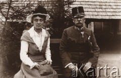 1900-1914, Lwów, Austro-Węgry.
 Półkolonie dla lwowskich dzieci, wizytujący urzędnik austriacki z małżonką.
 Fot. NN, zbiory Ośrodka KARTA, udostępnił Jurij Karpenczuk
   
