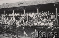 1900-1914, Lwów, Austro-Węgry.
 Otwarta pływalnia przy ul. Pełczyńskiej (obecnie Witowskoho).
 Fot. NN, zbiory Ośrodka KARTA, udostępnił Jurij Karpenczuk
   
