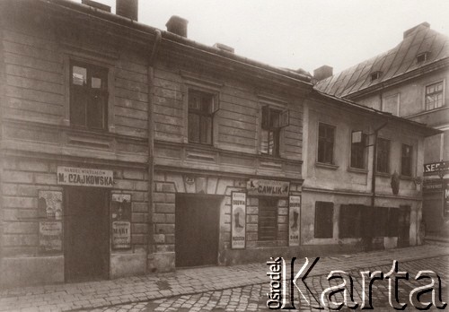 1900-1914, Lwów, Austro-Węgry.
 Sklepy przy ulicy Skarbkowskiej, 
