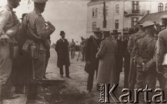 Wrzesień 1914, Lwów
 Mer Lwowa oddaje Rosjanom klucze do miasta.
 Fot. NN, zbiory Ośrodka KARTA, udostępnił Jurij Karpenczuk
   
