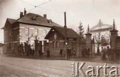 1916, Lwów
 Koszary żołnierzy austriackich na terenie miejskiego targowiska. 
 Fot. NN, zbiory Ośrodka KARTA, udostępnił Jurij Karpenczuk
   
