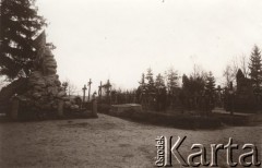 Przed 1939, Lwów, Polska.
 Cmentarz Łyczakowski, 