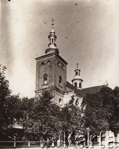 Przed 1914, Żurawno (?), Austro-Węgry.
 Widok kościoła.
 Fot. NN, zbiory Ośrodka KARTA, udostępnił Jurij Karpenczuk
   
