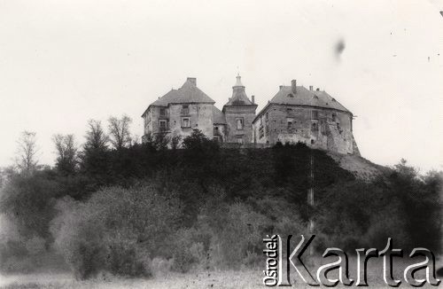 Przed 1914, Olesko, Austro-Węgry.
 Widok zamku, w którym urodził się Jan III Sobieski.
 Fot. NN, zbiory Ośrodka KARTA, udostępnił Jurij Karpenczuk
   
