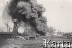 Przed 1914, Borysław, Austro-Węgry.
 Płonące szyby naftowe.
 Fot. NN, zbiory Ośrodka KARTA, udostępnił Jurij Karpenczuk
   
