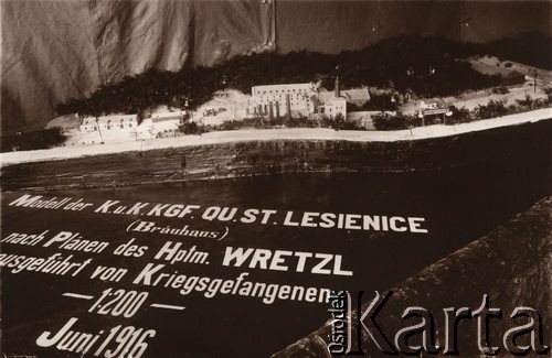 Czerwiec 1916, Lesienice k/Lwowa, Austro-Węgry.
 Model obiektu wojskowego (?)
 Fot. NN, zbiory Ośrodka KARTA, udostępnił Jurij Karpenczuk
   
