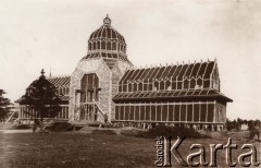1916, Lwów, Austro-Węgry.
Teren Wystawy Krajowej, budowa pawilonu wystawienniczego, z prawej jeńcy rosyjscy przy pracy.
Fot. NN, zbiory Ośrodka KARTA, udostępnił Jurij Karpenczuk