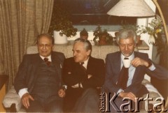 1985, brak miejsca.
Włodzimierz Sznarbachowski, Władysław Wantuła oraz Roman Zieliński (od lewej).
Fot. NN, kolekcja Zdzisława Najdera, zbiory Ośrodka KARTA.