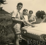 31.07.1961, Włochy.
Zdzisław Najder (po lewej) na wakacjach. W drodze do Urbino.
Fot. NN, kolekcja Zdzisława Najdera, zbiory Ośrodka KARTA.