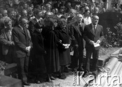 Kwiecień 1983, Warszawa.
Pogrzeb pisarza Jerzego Andrzejewskiego.
Fot. Marcin Jabłoński, zbiory Ośrodka KARTA