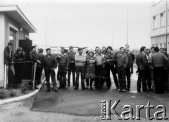 Sierpień 1980, Szczecin.
Strajk solidarnościowy - pracownicy jednego ze szczecińskich zakładów.
Fot. Marcin Jabłoński, zbiory Ośrodka KARTA