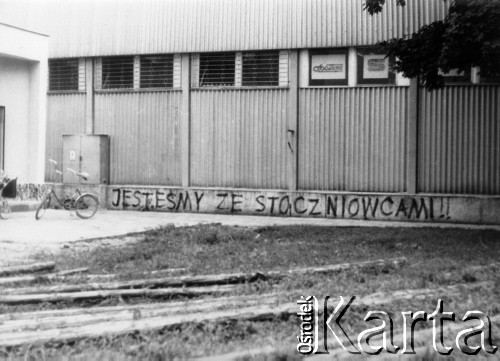 Sierpień 1980, Szczecin.
Strajk solidarnościowy - hasło 