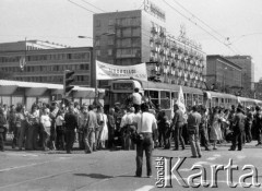3-5.08.1981, Warszawa.
Strajk MZK, blokada ronda na skrzyżowaniu ul. Marszałkowskiej i Alej Jerozolimskich, hasło: 
