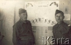 20.05.1942, Dżałał Abad, Kirgistan, ZSRR
Żołnierze formującej się Armii Andersa. W podpisie nazwiska: 