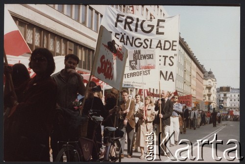 1.05.1984, Sztokholm, Szwecja.
 Pochód 1-majowy organizowany przez szwedzką partię socjaldemokratyczną i związek zawodowy LO. Wraz z nimi szło szwedzkie biuro 