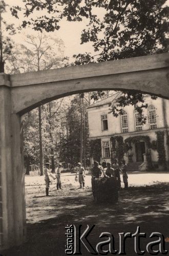 1940, Niemcy.
 Szkoła kadetów.
 Fot. NN, zbiory Ośrodka KARTA, udostępnił Stanisław Blichiewicz
   
