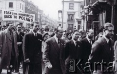 22.04.1956, Londyn, Wielka Brytania.
Antysowiecka demonstracja emigrantów z Europy Środkowo-Wschodniej,
przemarsz emigrantów z Polski, na transparencie widnieje napis 