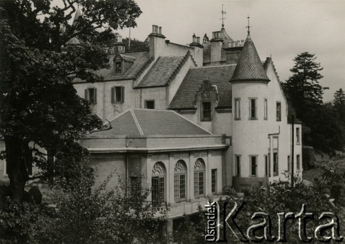 1941-1945, Eddleston, Szkocja, Wielka Brytania.
Pałac Black Barony. W jego pobliżu zostali zakwaterowani żołnierze Polskich Sił Zbrojnych na Zachodzie. 
Fot. NN, zbiory Ośrodka KARTA, przekazał Marek Kostrzewski
