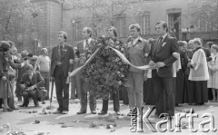 31.05.1981, Warszawa, Polska.
Pogrzeb Kardynała Stefana Wyszyńskiego. Delegacja NSZZ 