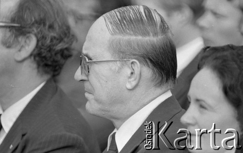 31.05.1981, Warszawa, Polska.
Pogrzeb Kardynała Stefana Wyszyńskiego - uczestnicy ceremonii. 
Fot. NN, zbiory Ośrodka KARTA/Independent Polish Agency (IPA) przekazał Józef Lebenbaum