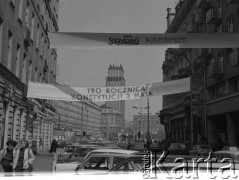 3.05.1981, Warszawa, Polska.
Ulica Szpitalna udekorowana transparentami: 