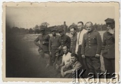 29.06.1943, Altengrabow, Niemcy
Więźniowie obozu Stalag XI A. Na odwrocie dedykacja: 