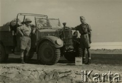Listopad 1941, Palestyna.
Żołnierze Samodzielnej Brygady Strzelców Karpackich. Oryginalny podpis na odwrocie fotografii: 