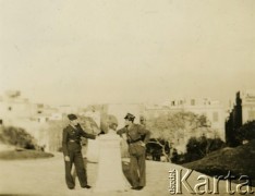 17.02.1941, Aleksandria, Egipt.
Żołnierze Samodzielnej Brygady Strzelców Karpackich podczas zwiedzania Aleksandrii. Oryginalny podpis na odwrocie fotografii: 