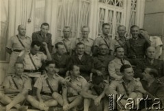 Lipiec 1941, Kair, Egipt.
Zdjęcie grupowe chóru Legii Oficerskiej. Oryginalny podpis na odwrocie fotografii: 