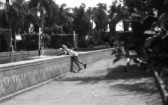 1943, Kair, Egipt.
Fontanna w parku.
Fot. Czesław Dobrecki, zbiory Ośrodka KARTA, Pogotowie Archiwalne [PAF_015], przekazał Krzysztof Dobrecki