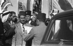 10.10.1943, Egipt.
Tłum ludzi. Oryginalny podpis na odwrocie fotografii: 