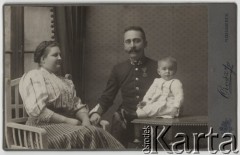 Przed 1914, Nagy-Becskerek (obecnie Zrenjanin w Serbii), Austro-Węgry.
Károly Várady, szwagier Stanisława Sławikowskiego, z żonąTerez i synem Károly. 
Fot. NN, zbiory Ośrodka KARTA, udostępniła Elżbieta Sławikowska