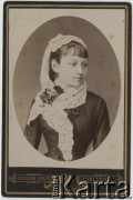 Ok. 1880, Carlsbad, Austro-Węgry.
Maria Aleksandra Kilian, córka Julii i Tytusa Sławikowskich, urodziła się w 1861 roku, zmarła w 1883.
Fot. Atelier Jerie, zbiory Ośrodka KARTA, udostępniła Elżbieta Sławikowska