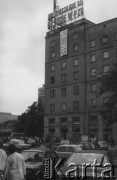 13.06.1988, Warszawa, Polska.
Ulica Świętokrzyska róg Marszałkowskiej. Akcja transparentowo - ulotkowa wzywająca do bojkotu referendum. Transparent o treści: 