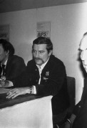 Wrzesień lub październik 1981, Gdańsk, Polska..
Konferencja prasowa BIPS (Biuro Informacji Prasowej Solidarność) podczas I Krajowego Zjazdu Delegatów NSZZ „Solidarność”. Na zdjęciu Lech Wałęsa.
Fot. NN, zbiory Ośrodka KARTA, udostępnił Krzysztof Frydrych.
