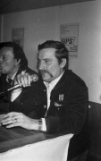 Wrzesień lub październik 1981, Gdańsk, Polska..
Konferencja prasowa BIPS (Biuro Informacji Prasowej Solidarność) podczas I Krajowego Zjazdu Delegatów NSZZ „Solidarność”. Na zdjęciu Lech Wałęsa.
Fot. NN, zbiory Ośrodka KARTA, udostępnił Krzysztof Frydrych.
