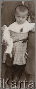 Ok. 1905, brak miejsca.
Zofia Klukowska (1902-1944), córka Eufrozyny i Juliana Klukowskich.
Fot. NN, zbiory Ośrodka KARTA, udostępniła Joanna Majewska