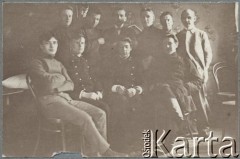 Ok. 1900, Rosja.
Grupa młodych mężczyzn, uczniowie gimnazjum lub studenci.
Fot. NN, zbiory Ośrodka KARTA, udostępniła Joanna Majewska
