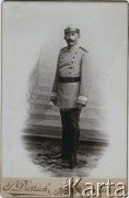 Przed 1914, Zgierz, Cesarstwo Rosyjskie.
Mężczyzna w mundurze, portret.
Fot. I. Dietrich, zbiory Ośrodka KARTA, udostępniła Agata Niewiarowska.