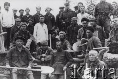 Czerwiec 1932, Kanał Białomorski, ZSRR.
Brygada więźniów 
