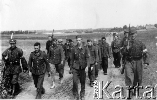 15.07.1944, okolice Wilna, pow. Wileńsko-Trocki.
Oddział partyzancki Bazy z Kedywu Komendy Okręgu Wileńskiego AK w czasie akcji 