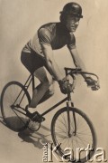 1935, brak miejsca.
Portret A. W. A. de Graafa.
Fot. NN, zbiory Ośrodka Karta, udostępniło Warszawskie Towarzystwo Cyklistów (WTC).