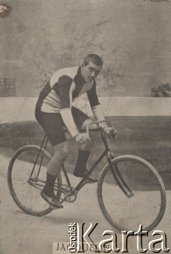 Początek XX w., brak miejsca.
Edmond Jacquelin - francuski mistrz kolarski.
Fot. NN, zbiory Ośrodka Karta, udostępniło Warszawskie Towarzystwo Cyklistów (WTC).