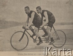 Początek XX wieku, brak miejsca.
Na tandemie cykliści: Emile Huet i Buchner.
Fot. NN, zbiory Ośrodka Karta, udostępniło Warszawskie Towarzystwo Cyklistów (WTC).