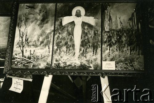 1940, Targu-Jiu, Rumunia.
Obóz dla internowanych żołnierzy Wojska Polskiego, wystawa prac - tryptyk Stanisława Darwicza, lewe skrzydło 