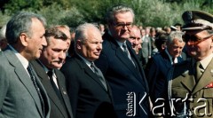 1.09.1989, Westerplatte, Polska.
50. rocznica wybuchu II wojny światowej. Na zdjęciu od lewej: premier Tadeusz Mazowiecki, przewodniczący NSZZ 