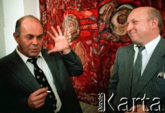 1990, Warszawa, Polska.
Jacek Kuroń i Józef Oleksy w kuluarach Sejmu.
Fot. Wojciech Druszcz, zbiory Ośrodka KARTA